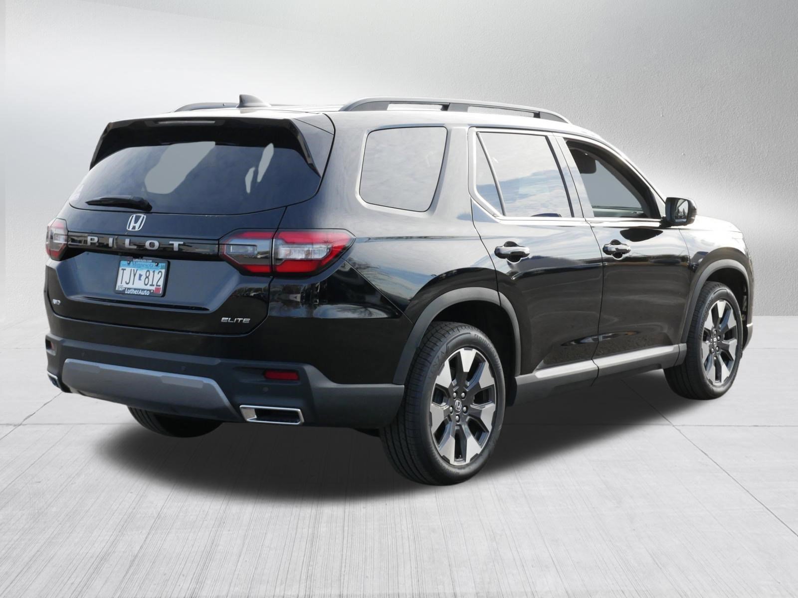 Certified 2026 Honda Pilot Elite image 7