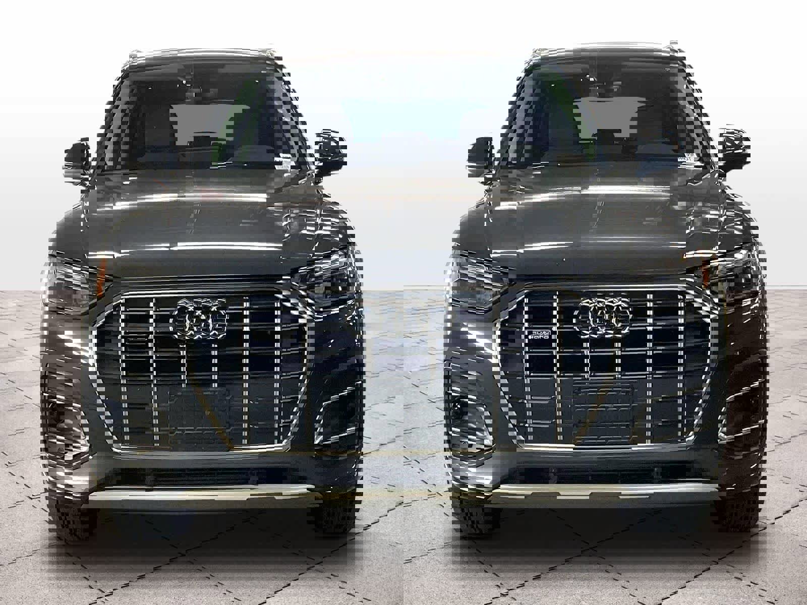 Used 2021 Audi Q5 Premium w/ Convenience Package image 3