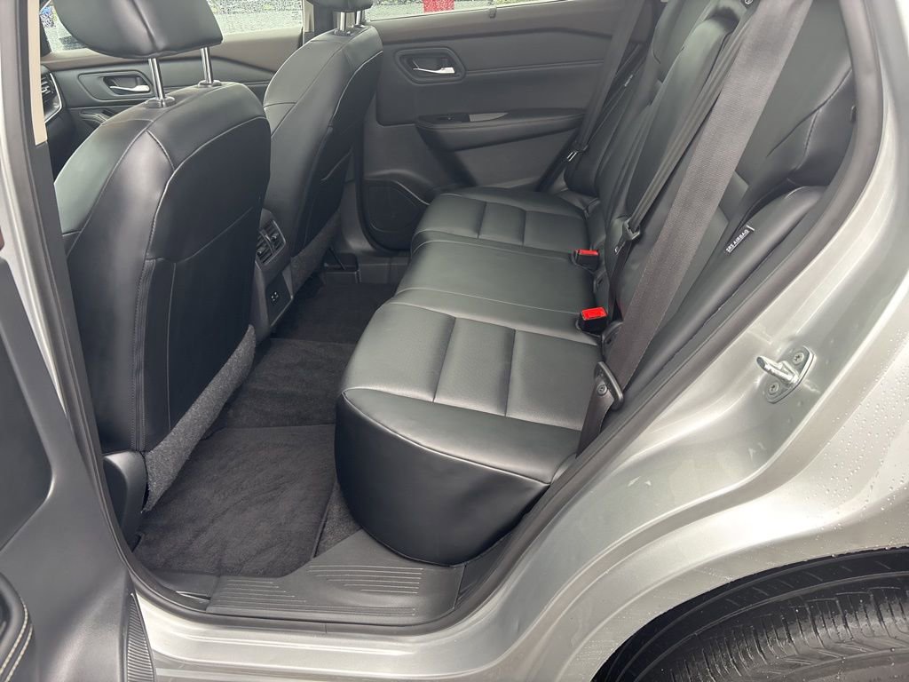 Used 2023 Nissan Rogue SV w/ SV Premium Package AWD/4WD image 24