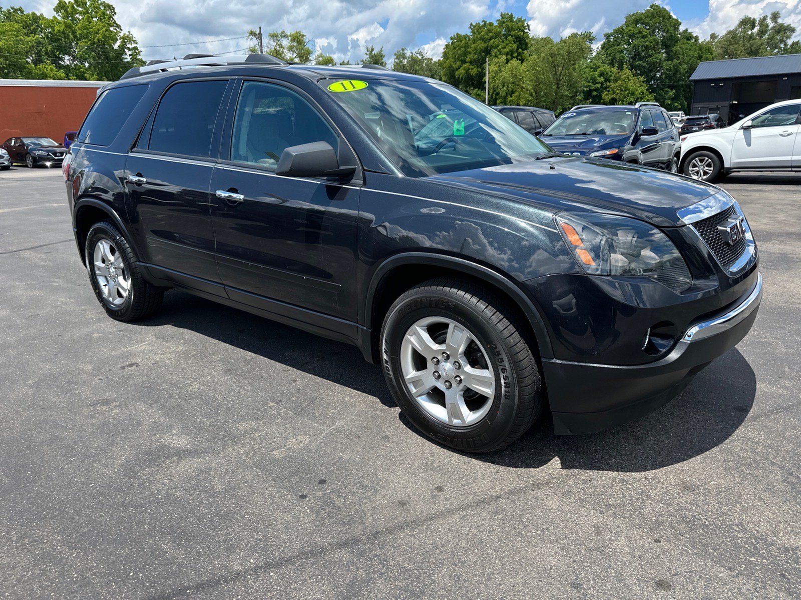 Used 2011 GMC Acadia SL w/ Preferred Package FWD image 4
