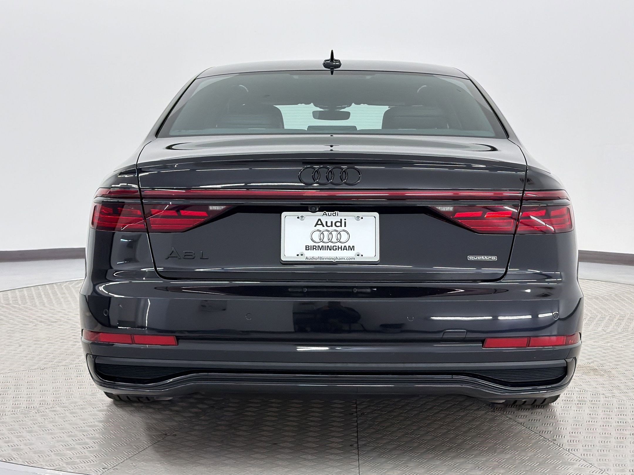 Used 2024 Audi A8 L 3.0T image 10
