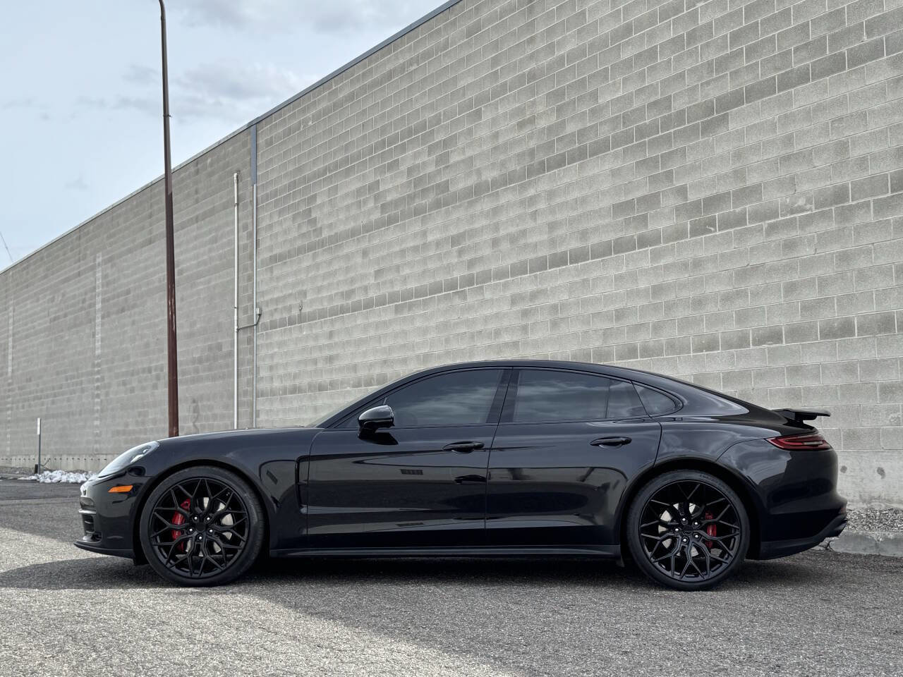 Used 2017 Porsche Panamera 4S image 8