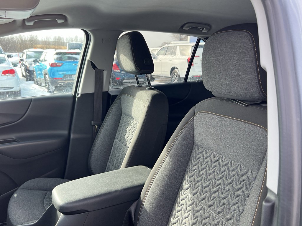 Used 2023 Chevrolet Equinox LT image 10