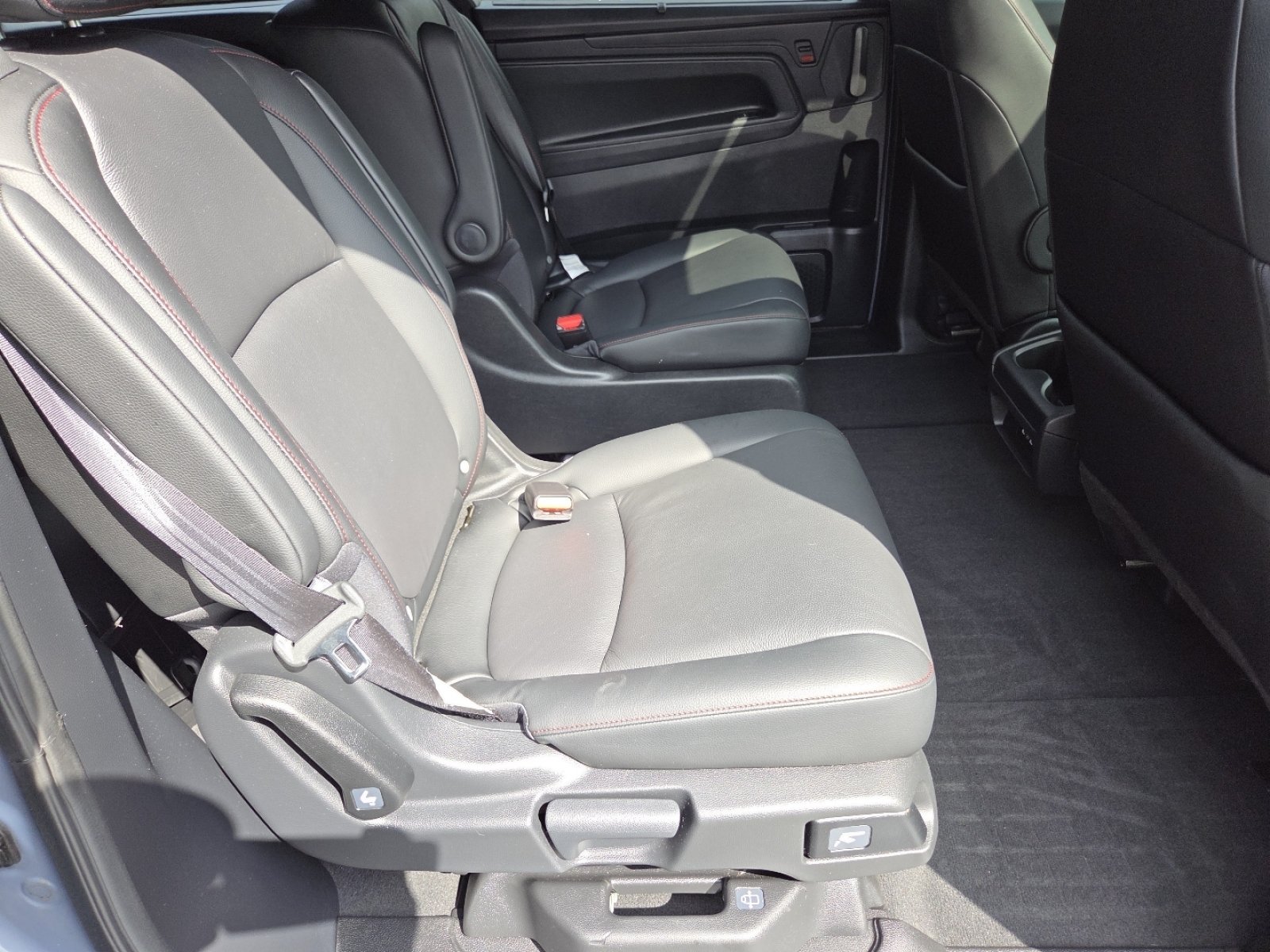 Certified 2025 Honda Odyssey Sport-L image 30