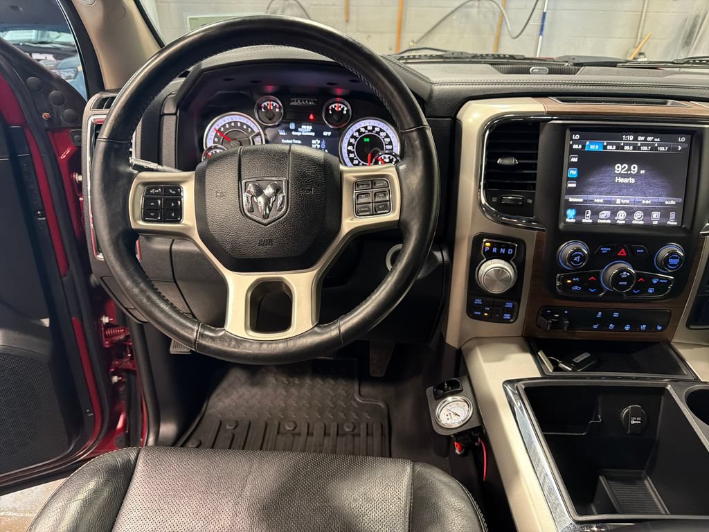 Used 2015 RAM 1500 Laramie w/ Convenience Group AWD/4WD image 5