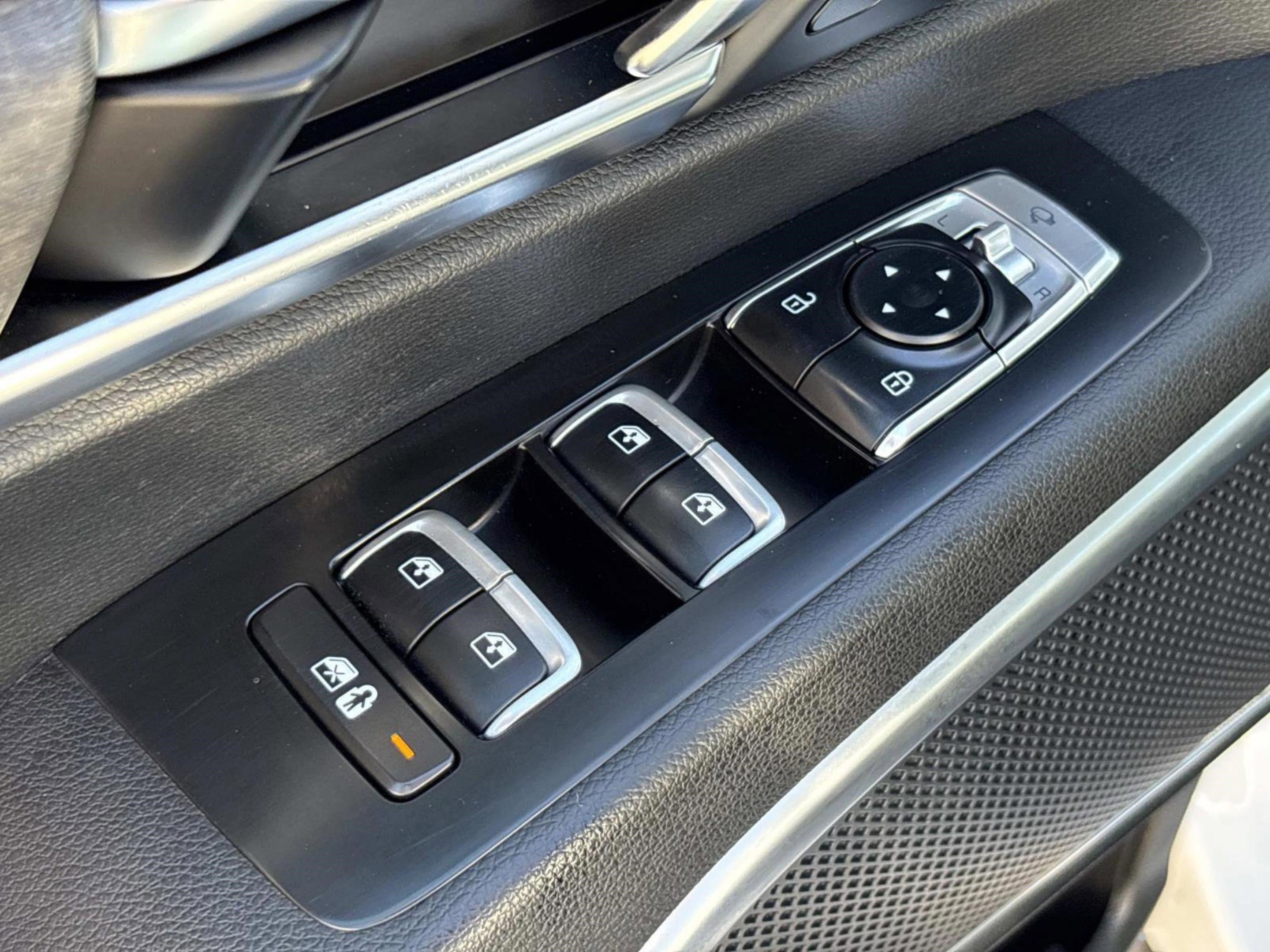 Used 2022 Kia Telluride SX w/ SX Prestige Package image 27