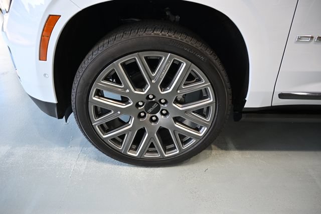 New 2026 GMC Yukon XL Denali Ultimate w/ LPO, Floor Liner Package AWD/4WD image 38