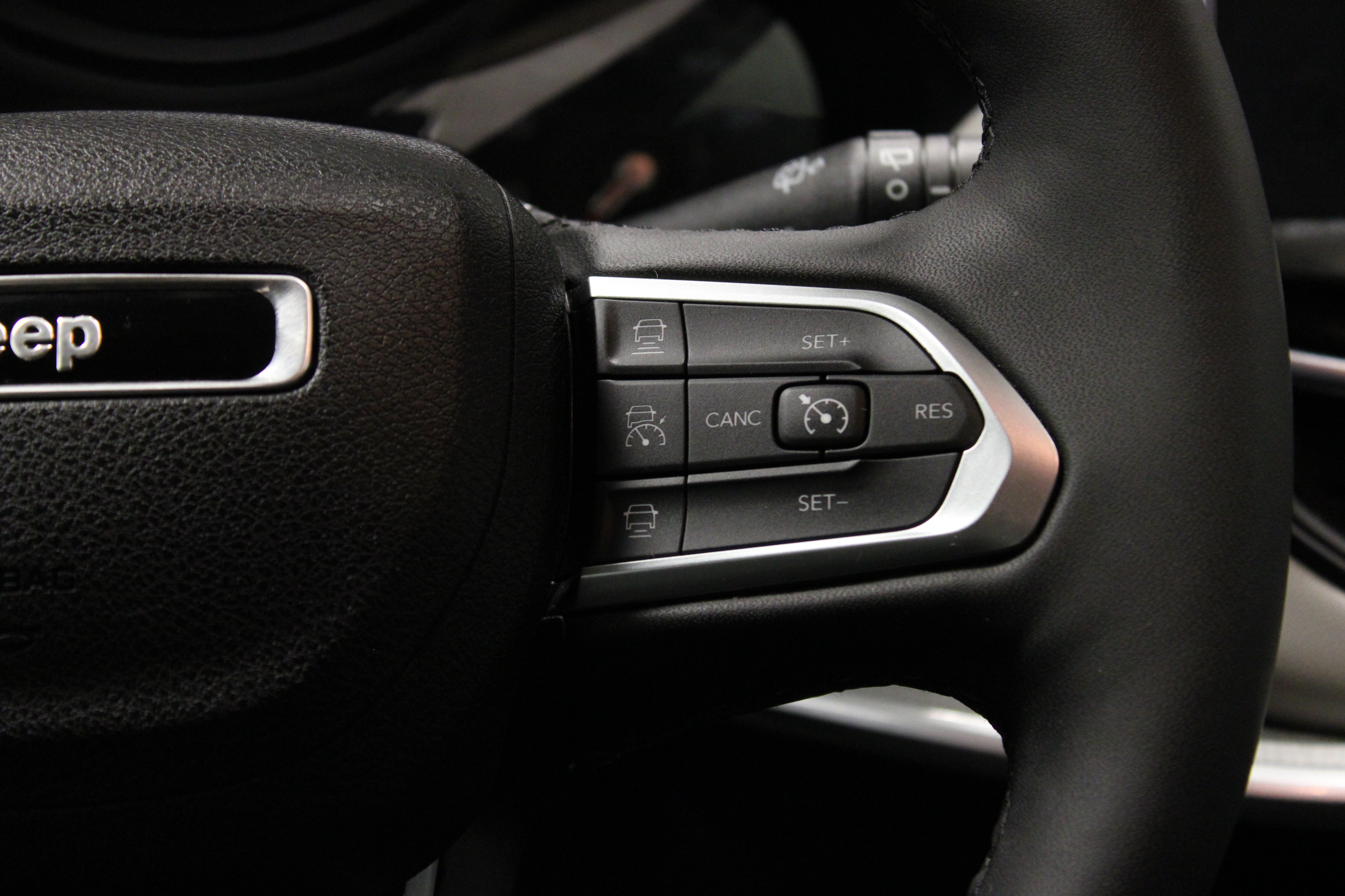 Used 2025 Jeep Compass Limited AWD/4WD image 22
