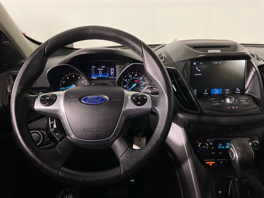 Used 2016 Ford Escape SE w/ Equipment Group 201A FWD image 17