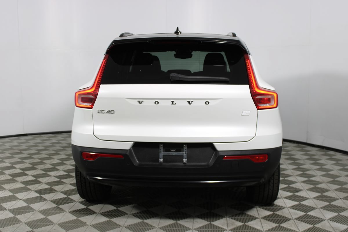 Used 2023 Volvo XC40 Recharge Plus w/ Protection Package Premier AWD/4WD image 31