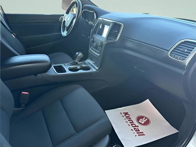 Used 2021 Jeep Grand Cherokee Laredo AWD/4WD image 14