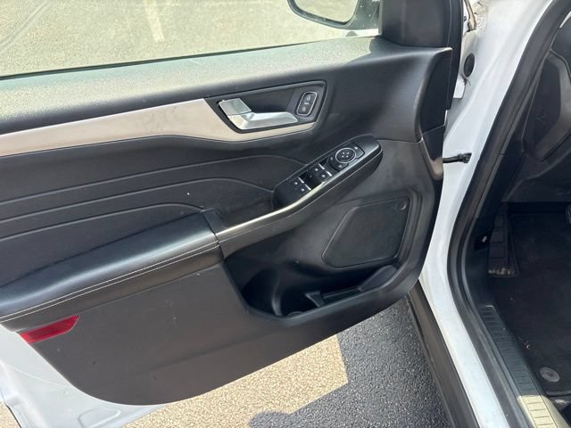 Used 2021 Ford Escape SE FWD image 9