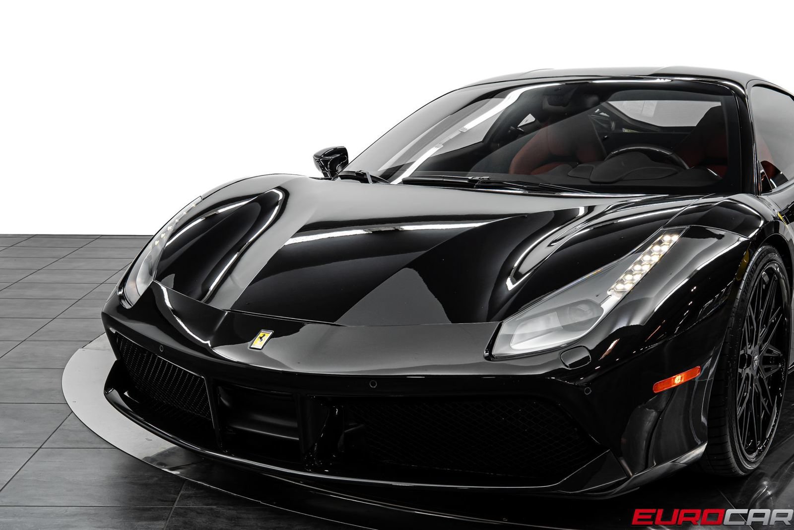 Used 2019 Ferrari 488 GTB RWD image 14