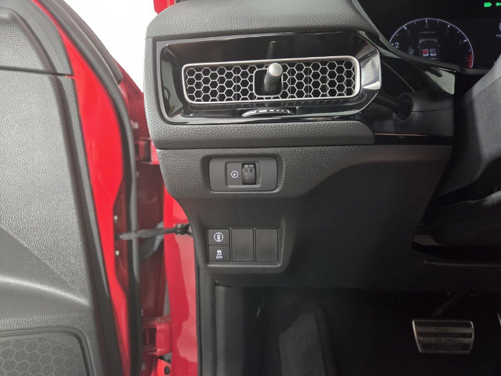 Used 2023 Honda Civic Sport image 18