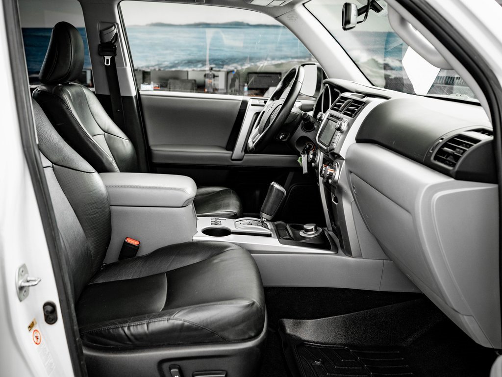 Used 2013 Toyota 4Runner SR5 image 23