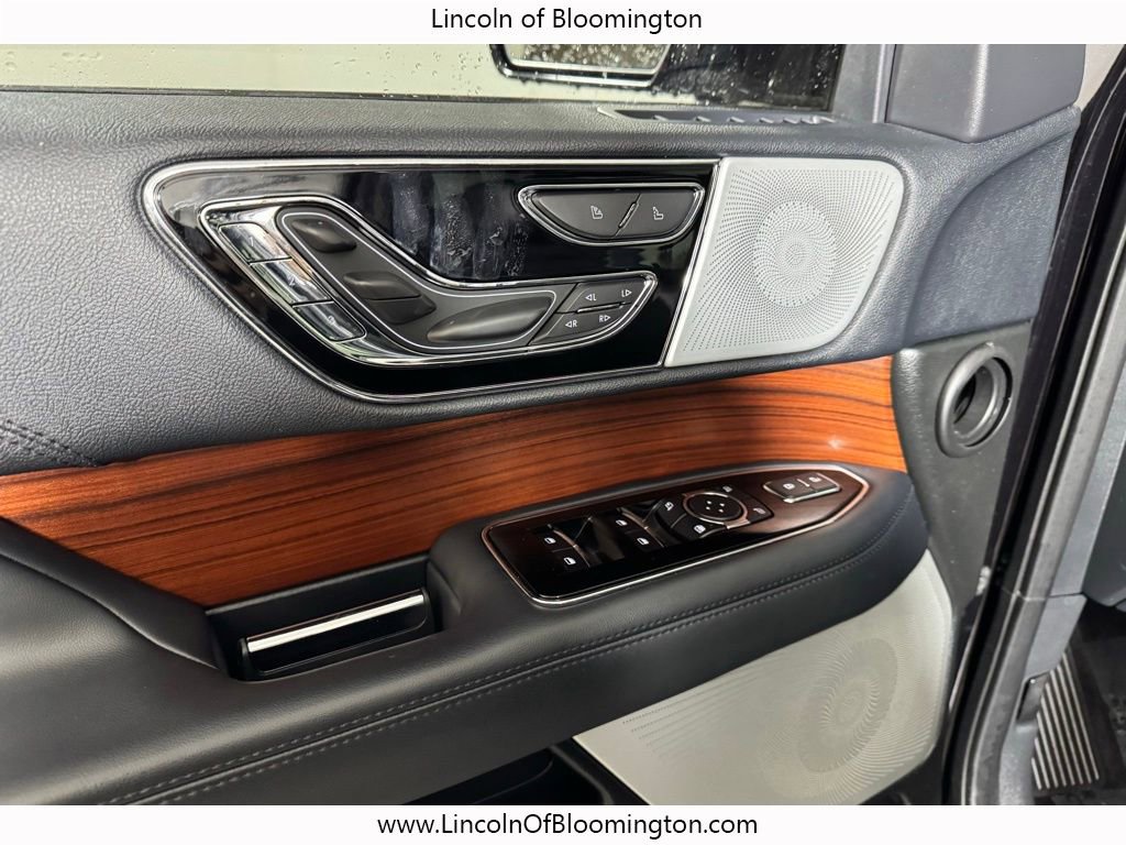 Certified 2023 Lincoln Navigator L Reserve w/ Equipment Group 201A image 17