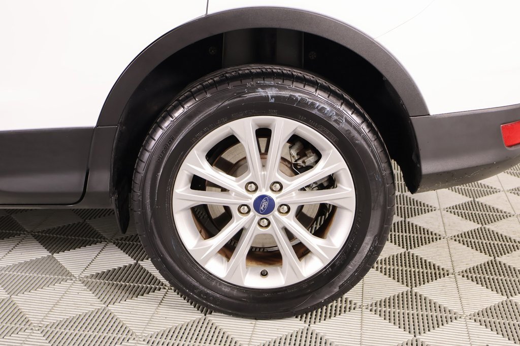 Used 2019 Ford Escape SE image 18