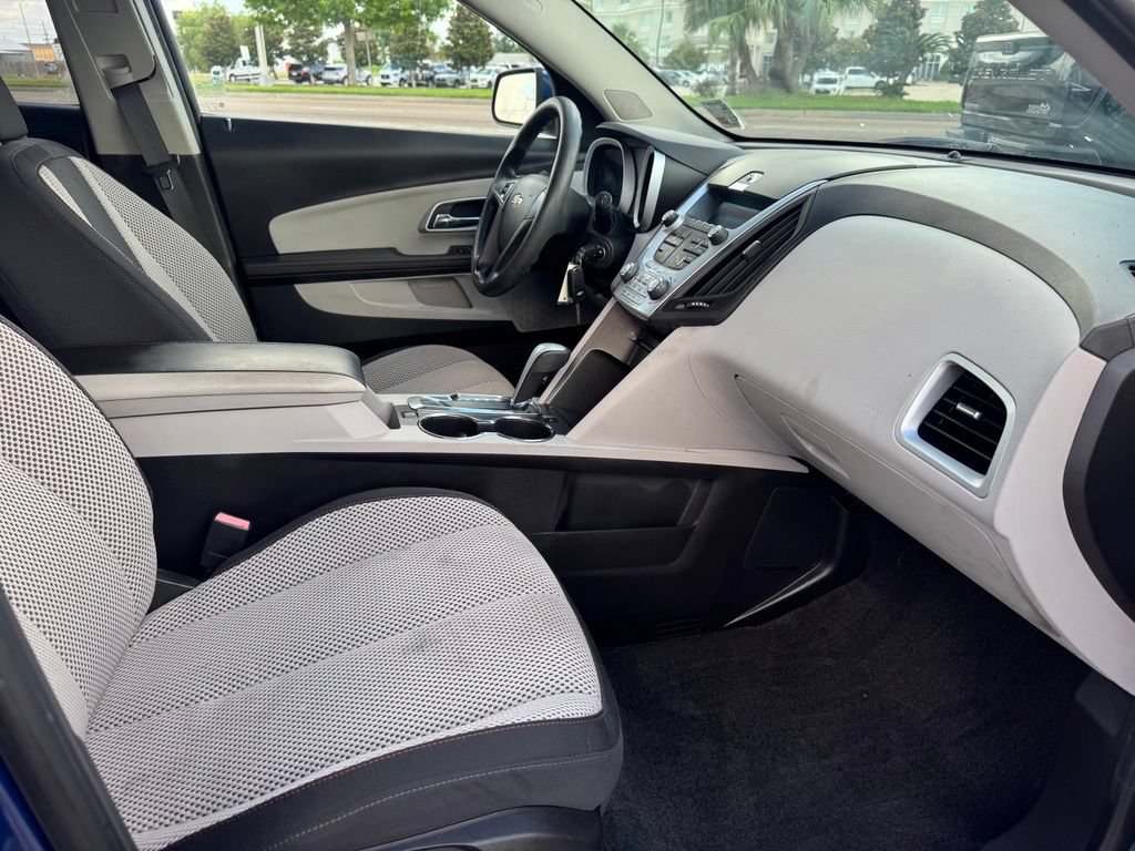 Used 2010 Chevrolet Equinox LT FWD image 12