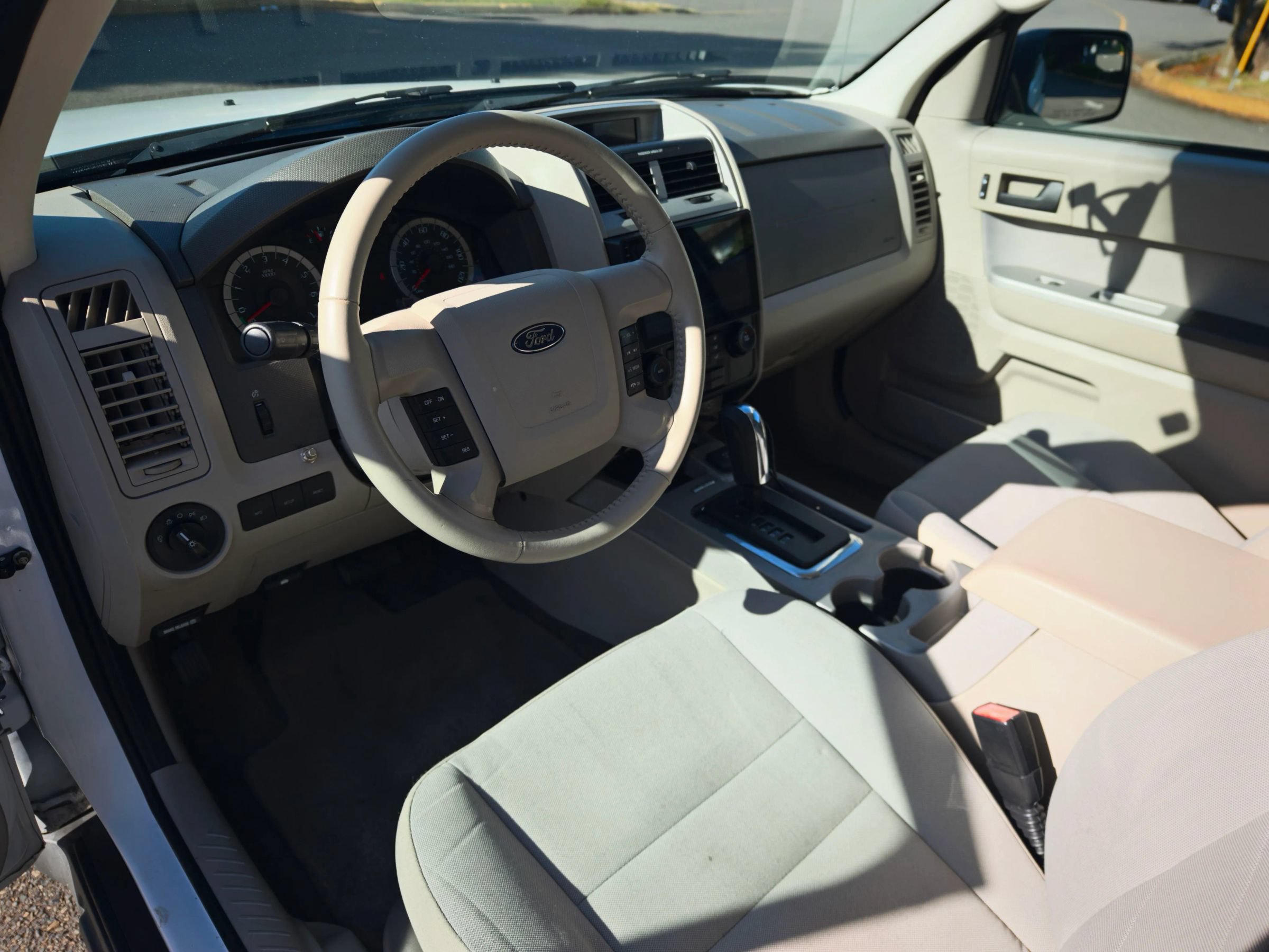 Used 2012 Ford Escape 4WD Hybrid image 17