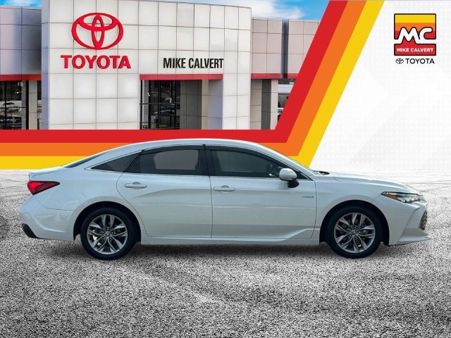 Certified 2020 Toyota Avalon XLE w/ Preferred Accessory Package FWD image 6