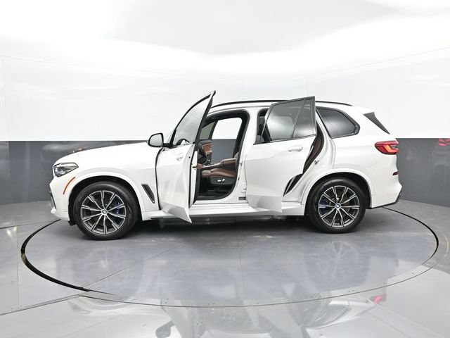 Used 2020 BMW X5 M50i w/ Premium Package AWD/4WD image 37