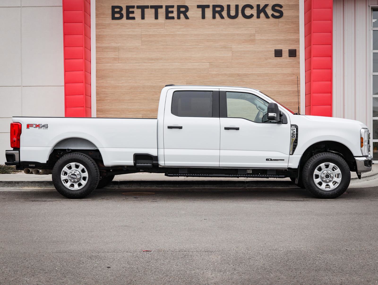 Used 2024 Ford F350 XLT w/ FX4 Off-Road Package AWD/4WD image 2