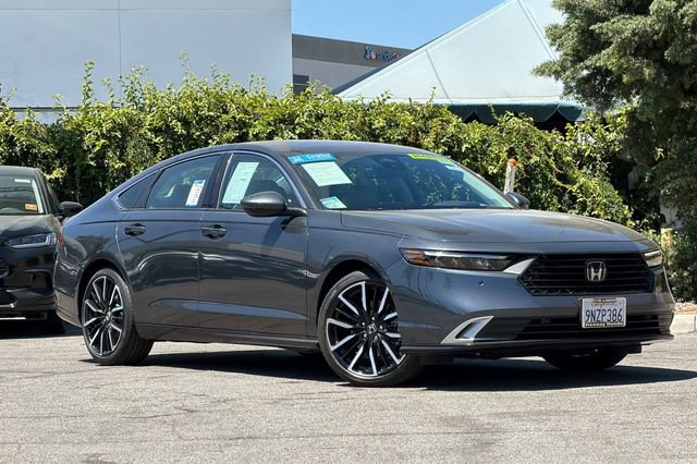 Used 2024 Honda Accord Touring image 2