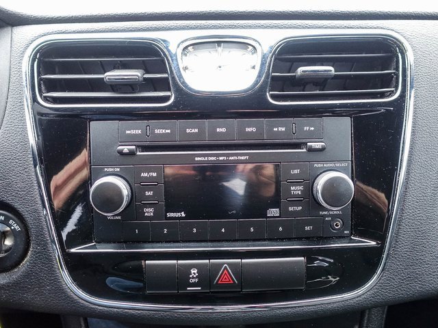 Used 2014 Chrysler 200 Touring image 5