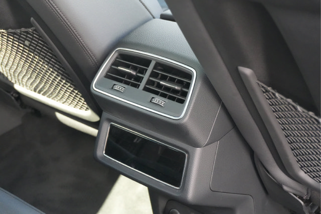 Used 2024 Audi Q8 e-tron Premium AWD/4WD image 24