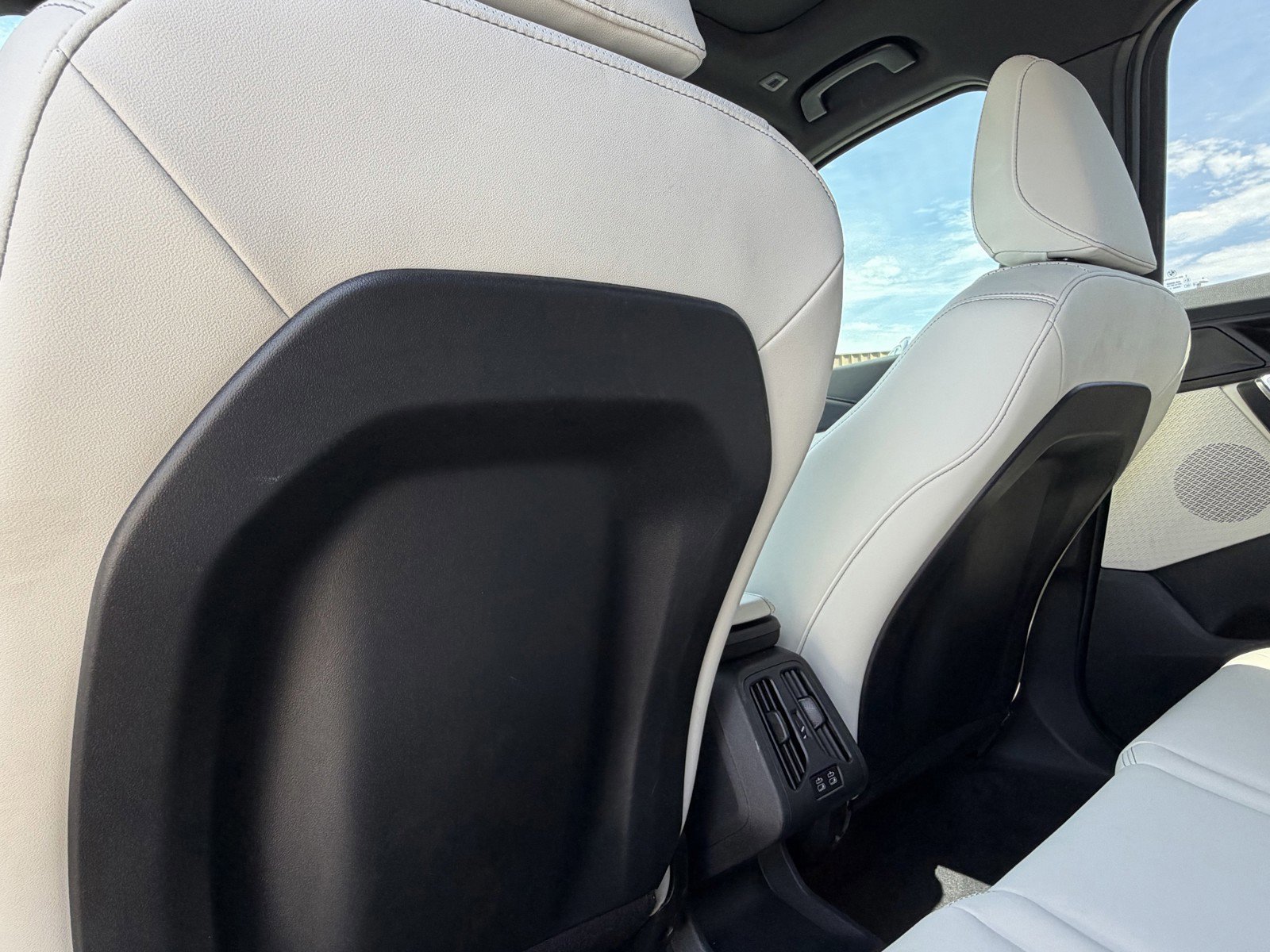 New 2026 BMW X1 xDrive28i w/ Technology Package AWD/4WD image 18