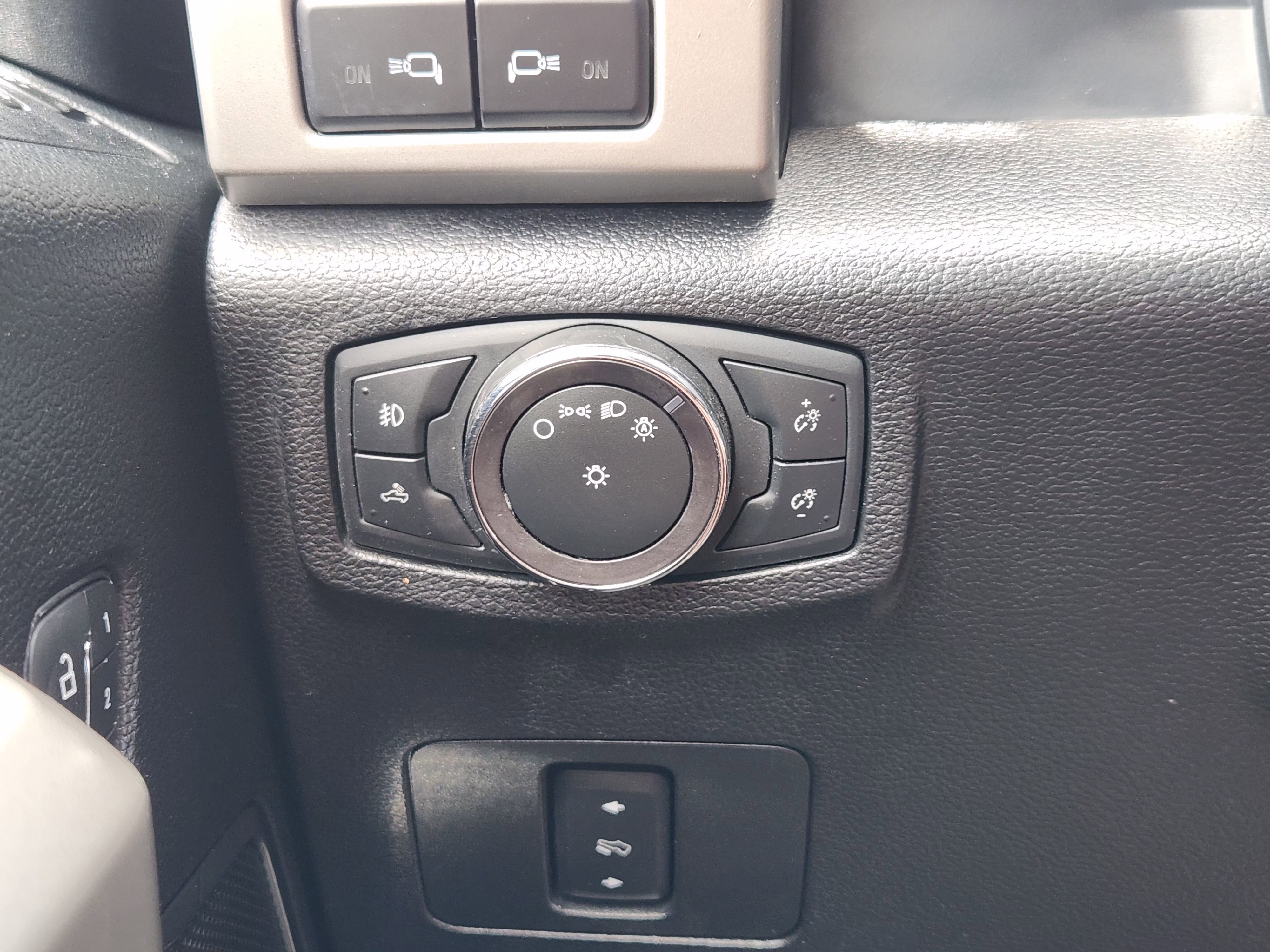 Used 2019 Ford F250 Lariat w/ Lariat Value Package AWD/4WD image 22