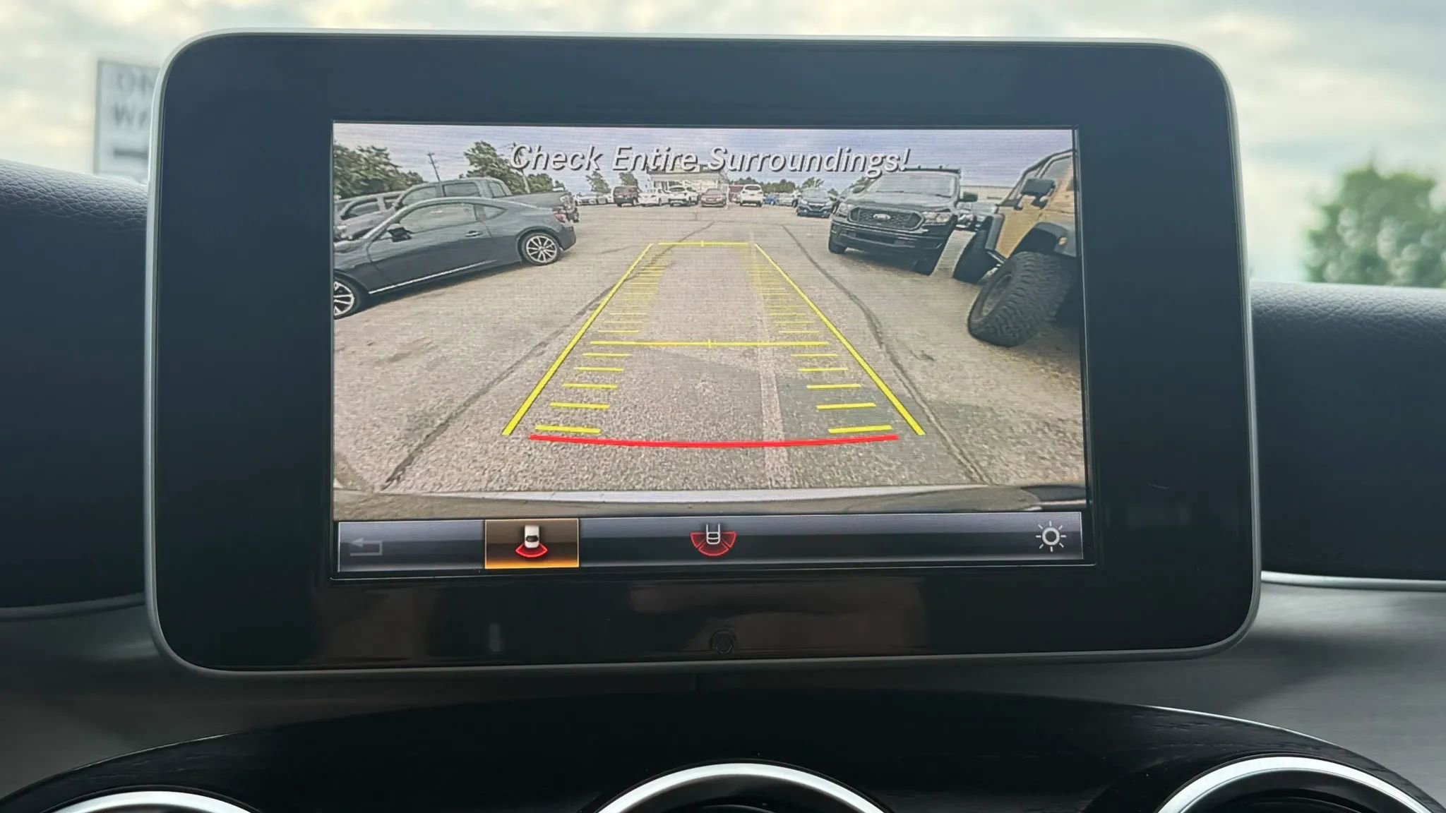 Used 2019 Mercedes-Benz GLC 300 4MATIC image 19