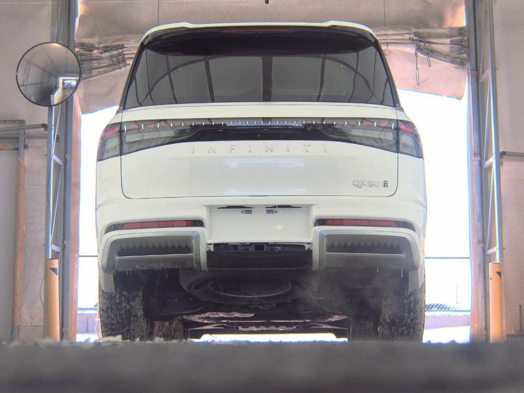 Used 2025 INFINITI QX80 Luxe image 5