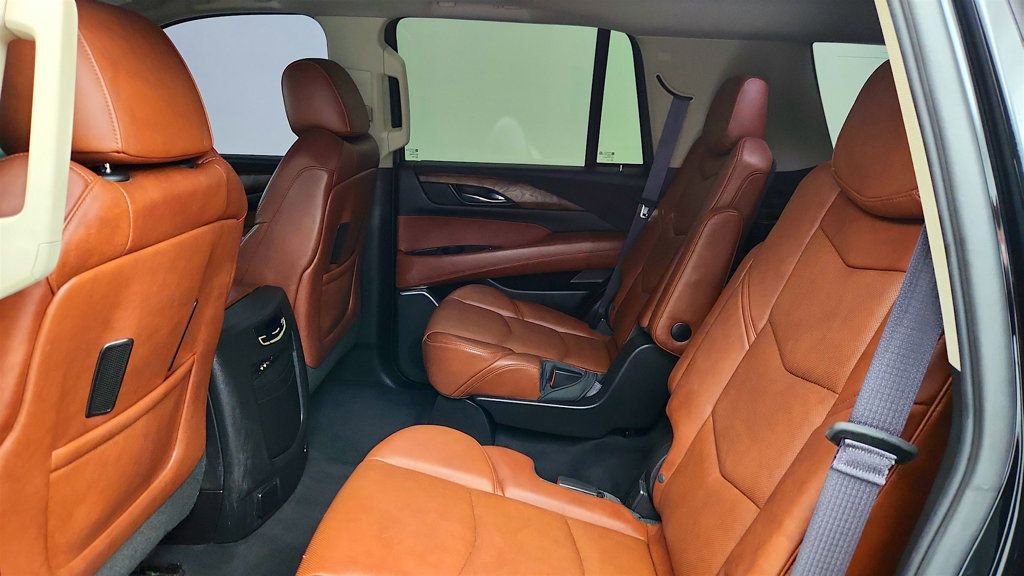 Used 2015 Cadillac Escalade Premium image 23