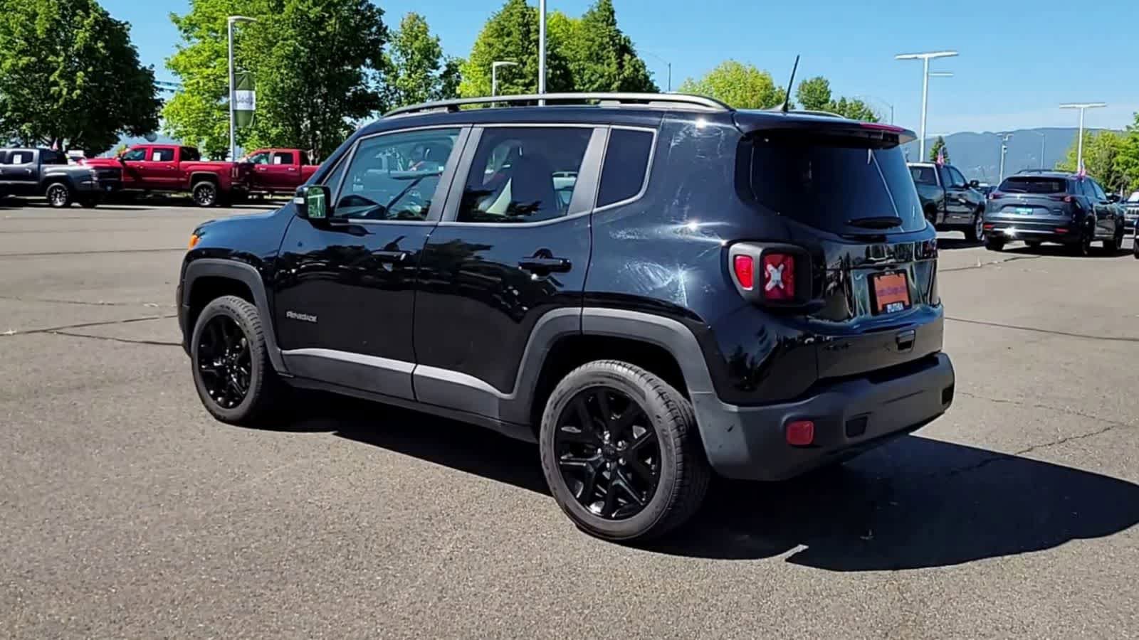 Used 2023 Jeep Renegade Altitude w/ Convenience Group I AWD/4WD image 6