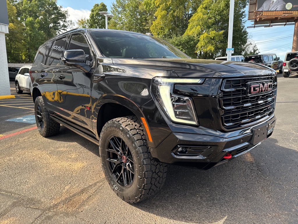 Used 2025 GMC Yukon AT4 w/ AT4 Premium Package image 5