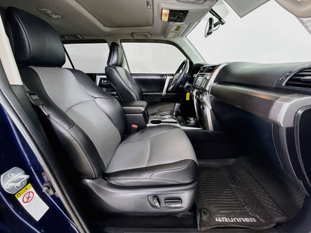 Certified 2019 Toyota 4Runner SR5 Premium AWD/4WD image 30