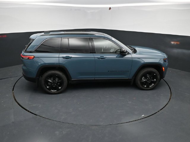 New 2027 Jeep Grand Cherokee Limited w/ Limited Altitude Package AWD/4WD image 50