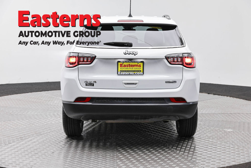 Used 2024 Jeep Compass Latitude AWD/4WD image 8