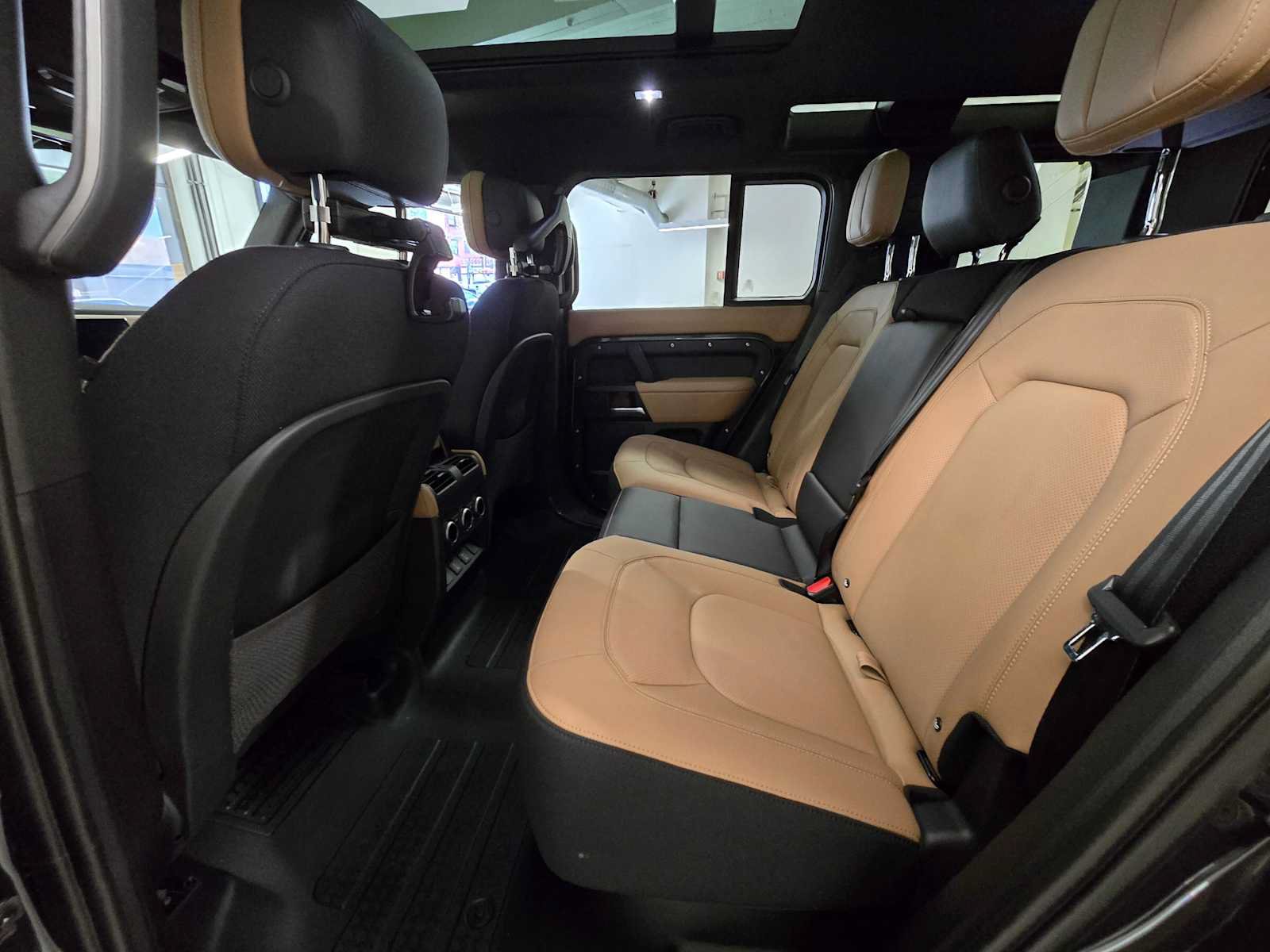 New 2026 Land Rover Defender 110 X AWD/4WD image 15