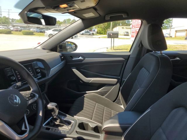 Used 2024 Volkswagen Jetta Sport image 17