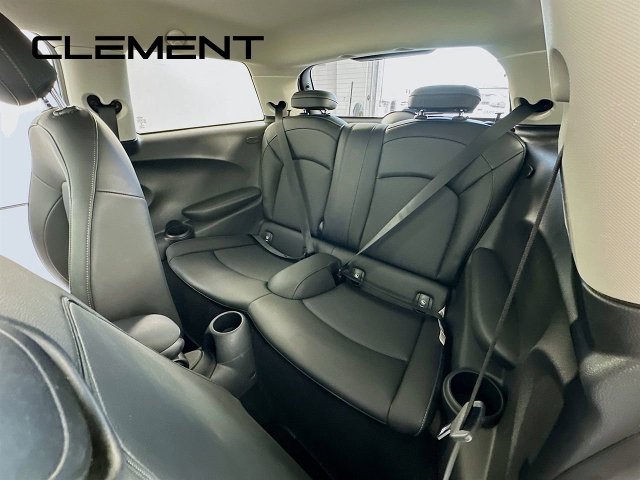 Used 2020 MINI Cooper 2-Door Hardtop image 29