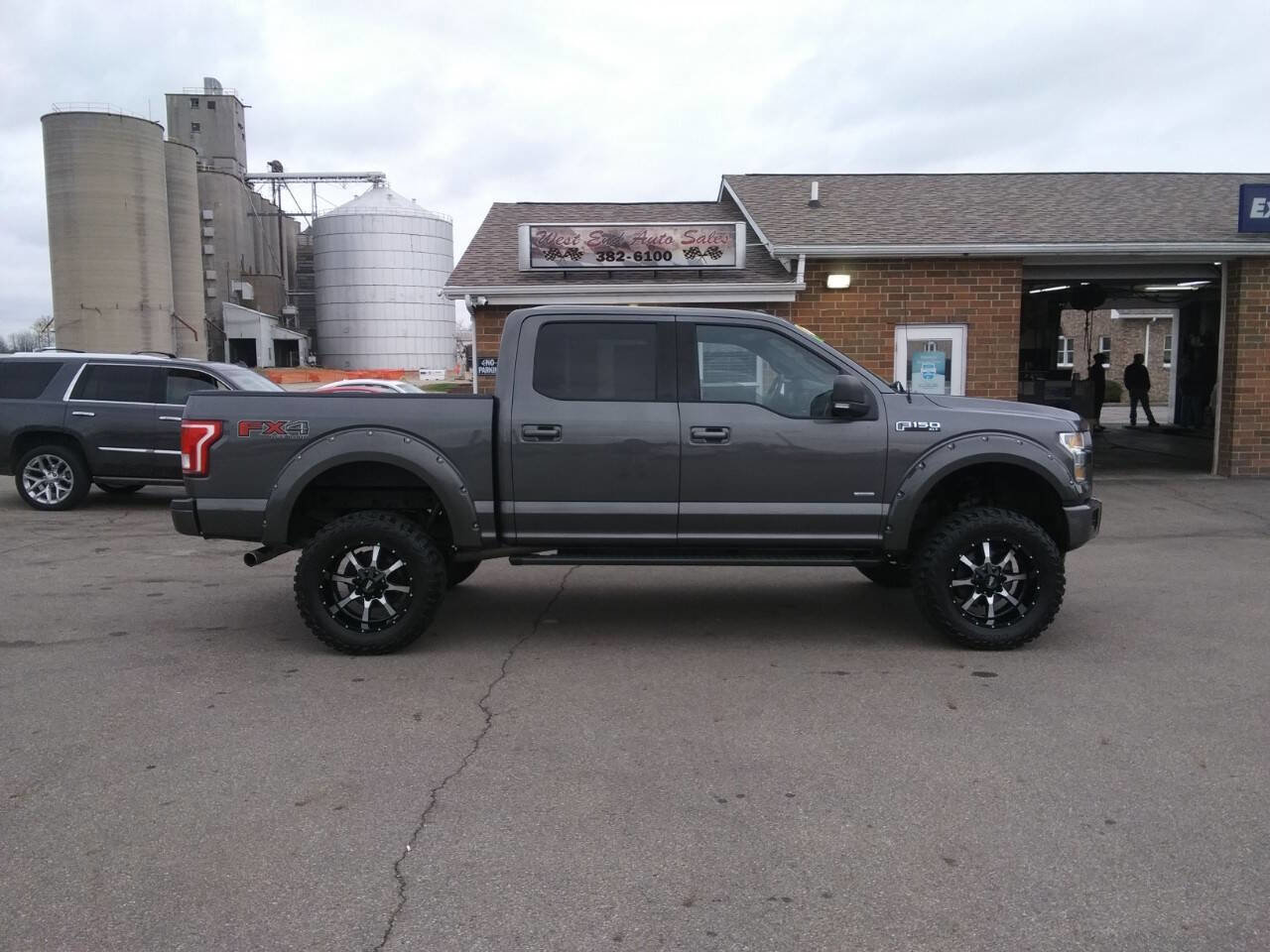 Used 2015 Ford F150 XLT w/ Equipment Group 301A Mid image 2