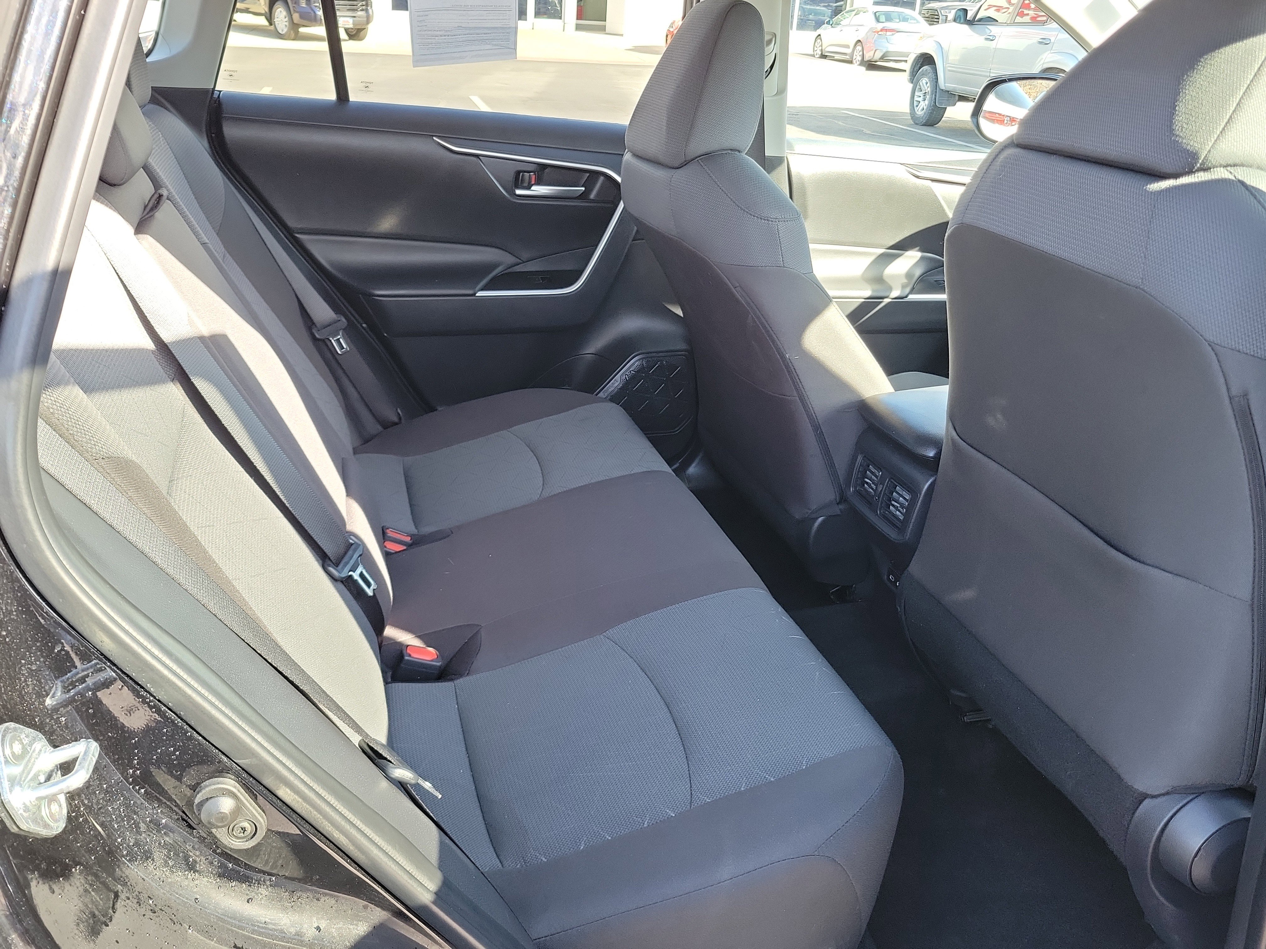 Certified 2025 Toyota RAV4 XLE image 28