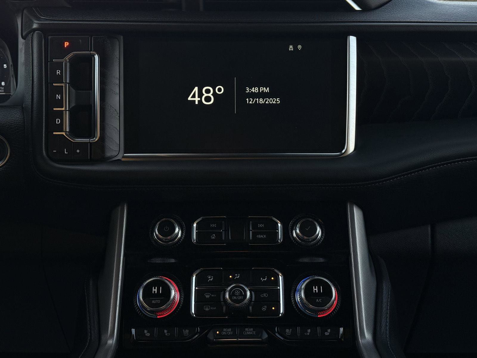 Used 2024 GMC Yukon Denali w/ Denali Reserve Package image 22