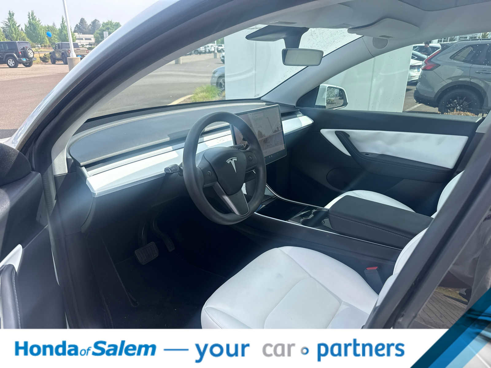 Used 2020 Tesla Model Y Long Range AWD/4WD image 2