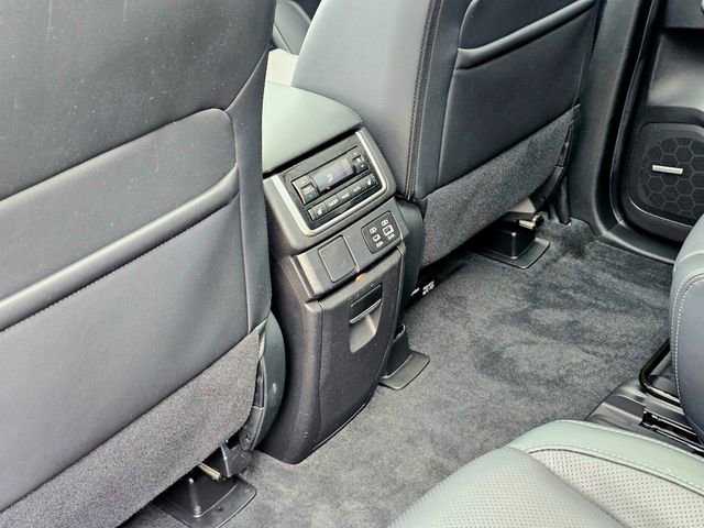 Used 2023 Subaru Ascent Limited w/ Technology Package image 27