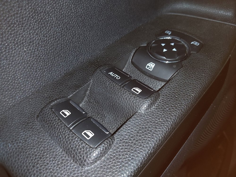 Used 2020 Ford EcoSport SE image 27