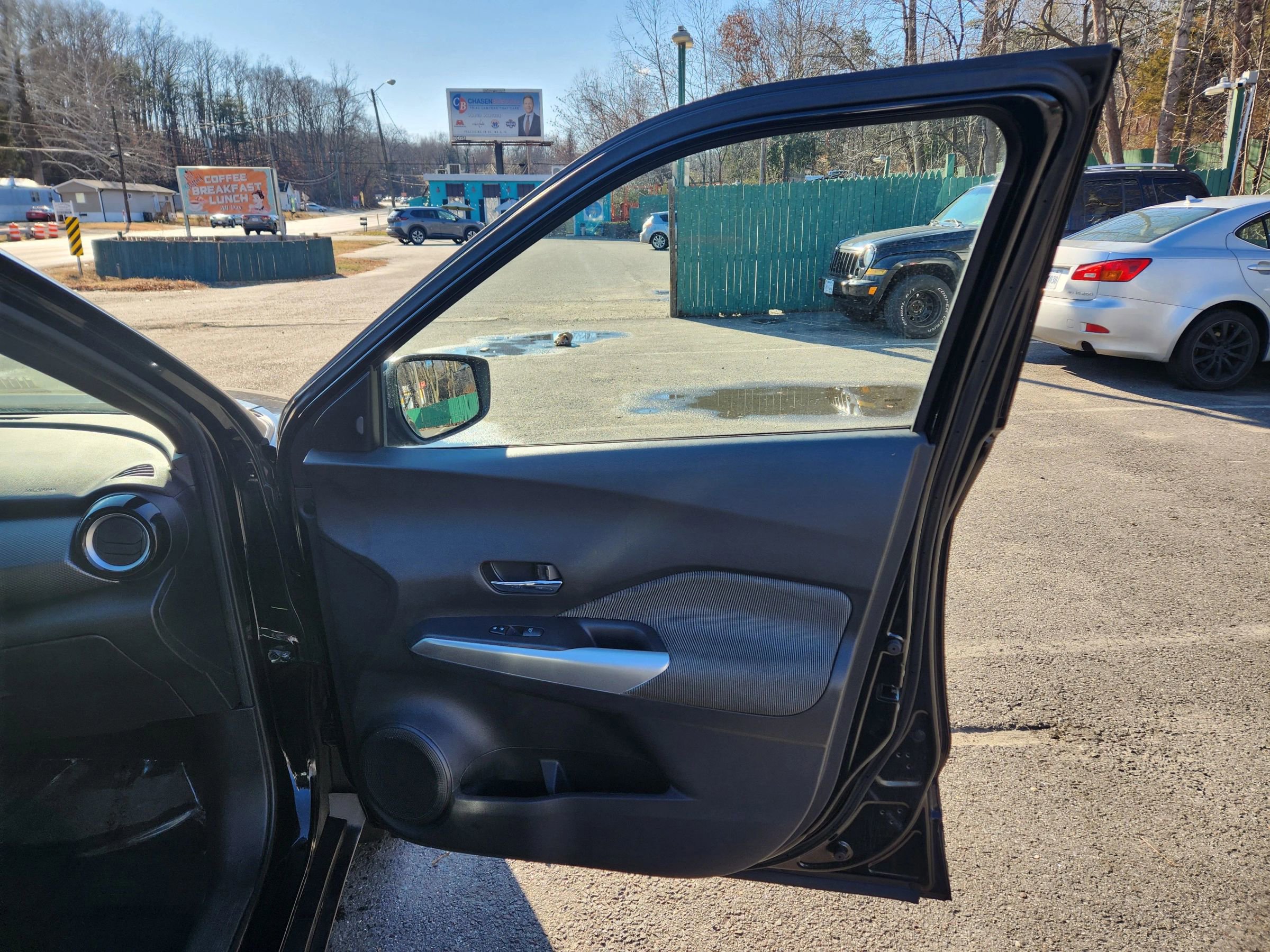 Used 2020 Nissan Kicks SV image 16