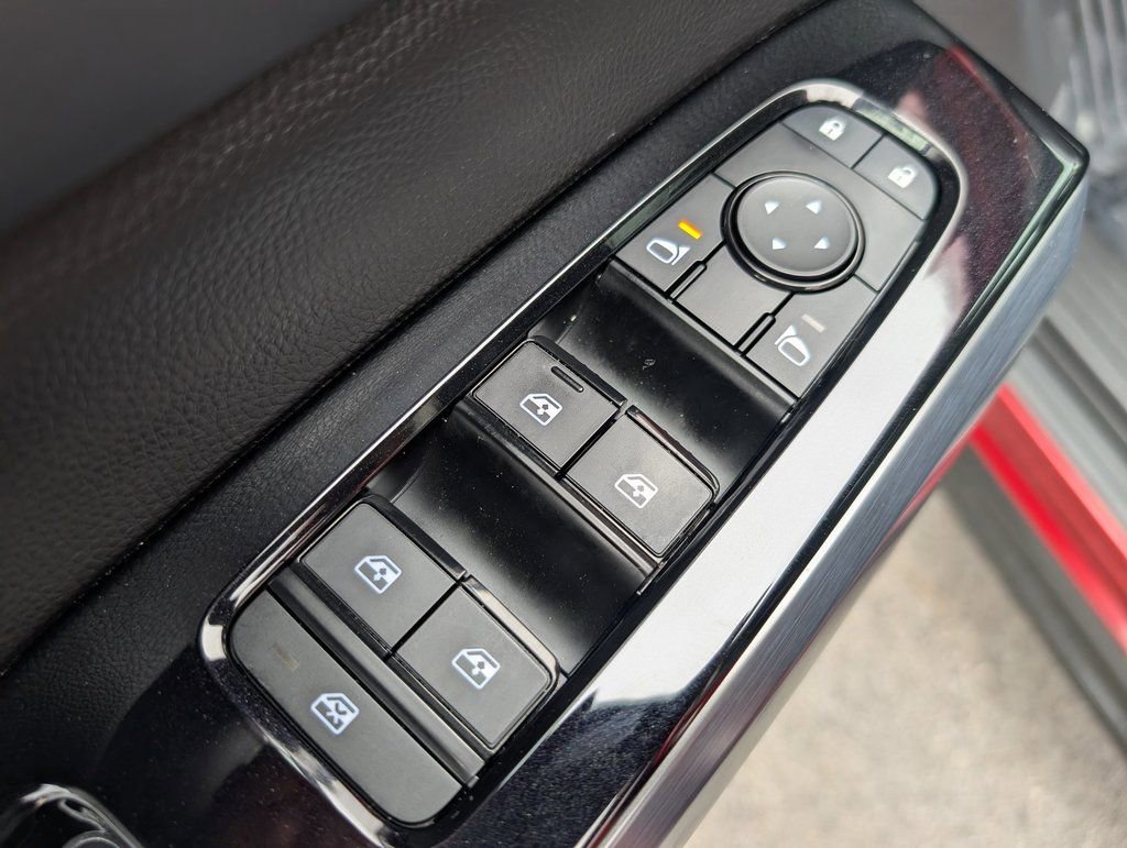 Used 2023 Nissan Pathfinder SL AWD/4WD image 15